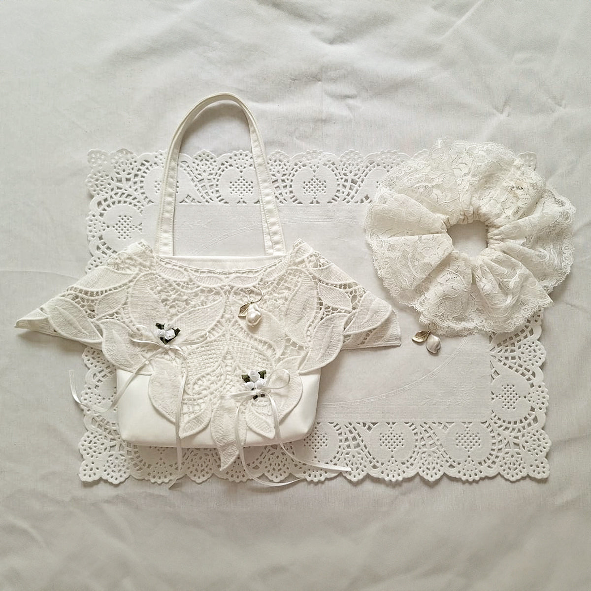 Heirloom Mini Handbag 02 Porcelain